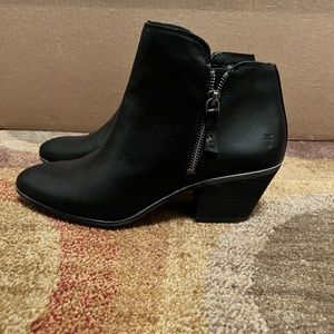 Frye Women's booties